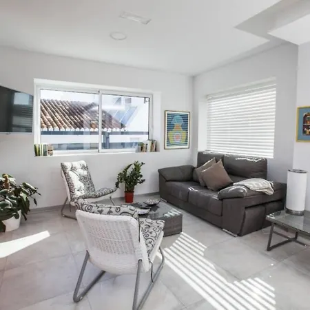 San Salvador Apartamento Διαμέρισμα *